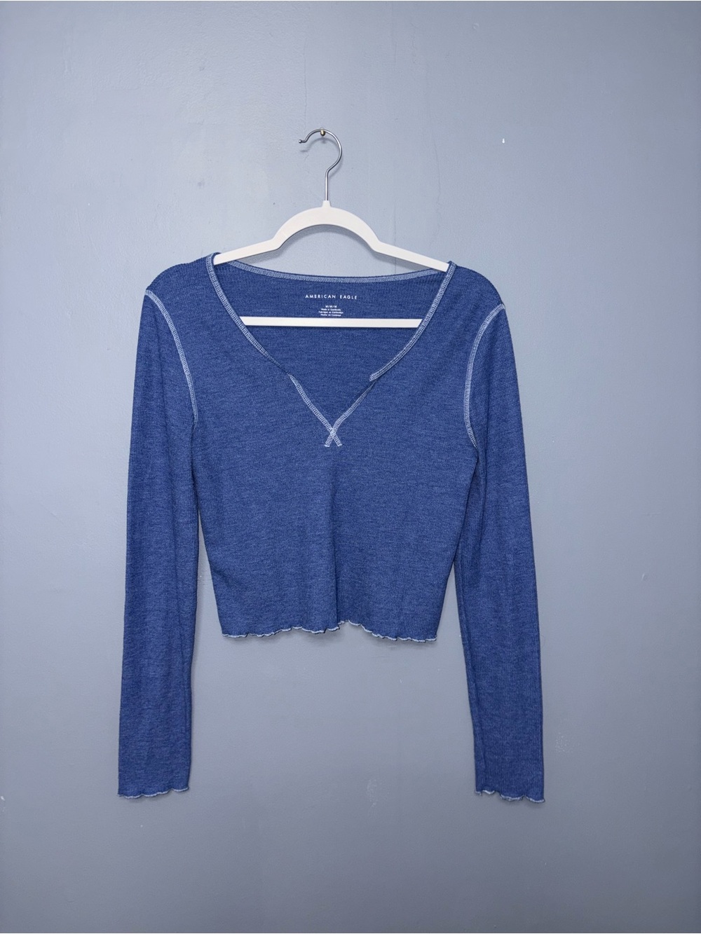American Eagle • Blue Longsleeve